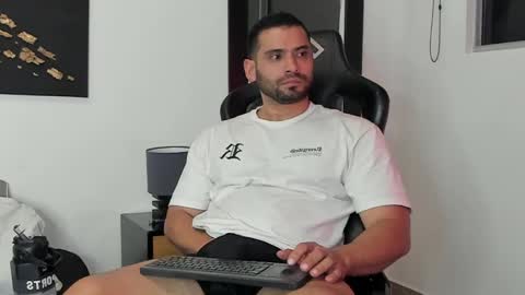 Snapshot of dereck_vega chatting on December 2024 12:40:02 AM Dereck Vega online show from December 2024 12:40:02 AM