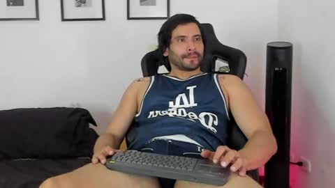 Snapshot of dereck_vega chatting on July 2026 01:58:33 AM Dereck Vega online show from July 2026 01:58:33 AM