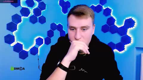 derek_hawk_ online show from December 2025 09:51:01 AM