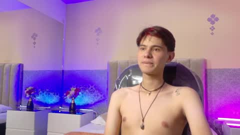 derek_sinn online show from March 2026 07:59:01 PM