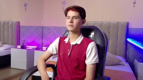 derek_sinn online show from April 2026 07:45:01 PM