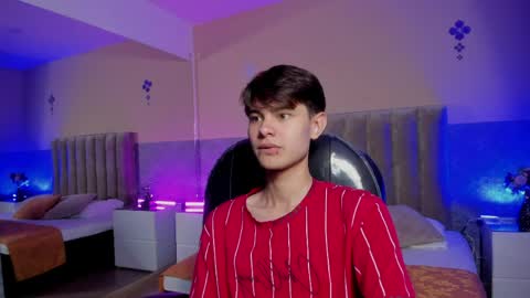 derek_sinn online show from April 2026 08:57:01 PM