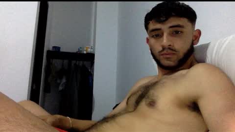 Snapshot of derek_smiith chatting on November 2025 02:23:02 AM Derek smiith online show from November 2025 02:23:02 AM