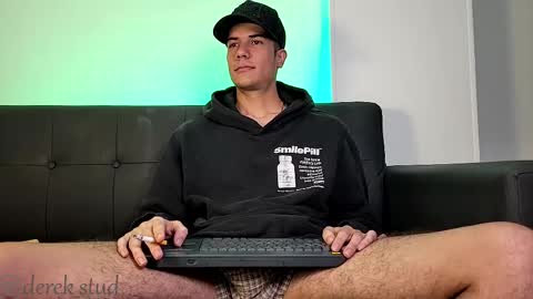 Derek independent model  online show from December 2025 02:40:01 AM