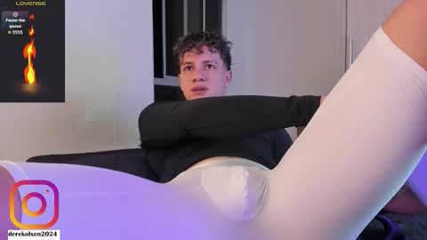 Derek  IG Derekolsen2024 online show from November 2025 01:33:02 AM