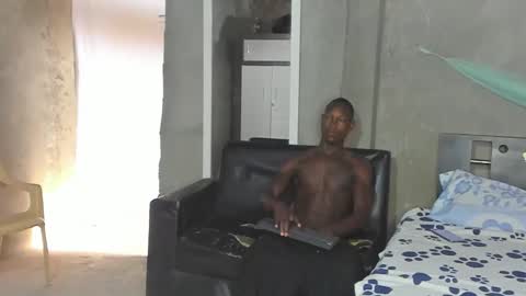 Snapshot of derekward01 chatting on January 2026 01:49:01 PM DerekWard online show from January 2026 01:49:01 PM