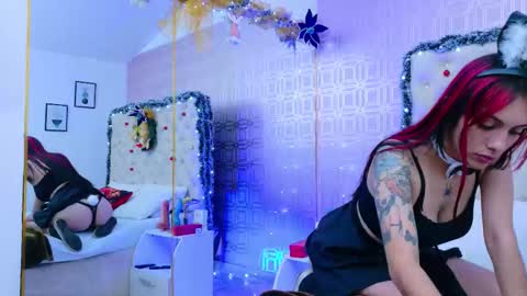 Derieri D online show from December 2025 06:47:02 PM