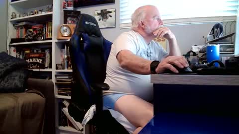 Snapshot of desertknight56 chatting on February 2025 05:26:01 PM D K online show from February 2025 05:26:01 PM