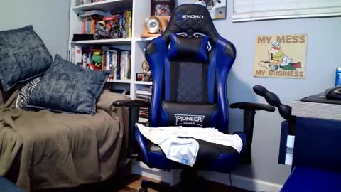 Snapshot of desertknight56 chatting on December 2025 02:21:01 AM D K online show from December 2025 02:21:01 AM