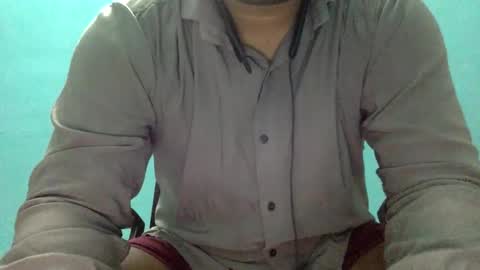 Snapshot of desiguylund chatting on February 2026 06:33:01 PM desiguylund online show from February 2026 06:33:01 PM