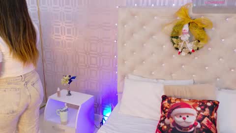 Snapshot of desire_sara chatting on November 2025 12:18:01 PM Sara Desire online show from November 2025 12:18:01 PM