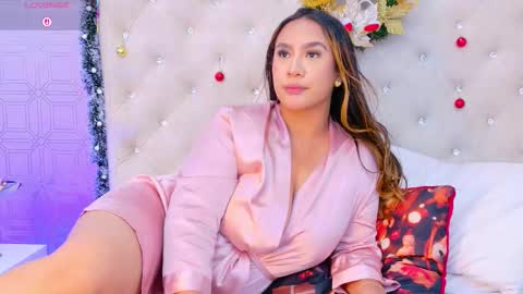 Snapshot of desire_sara chatting on November 2025 04:11:02 PM Sara Desire online show from November 2025 04:11:02 PM