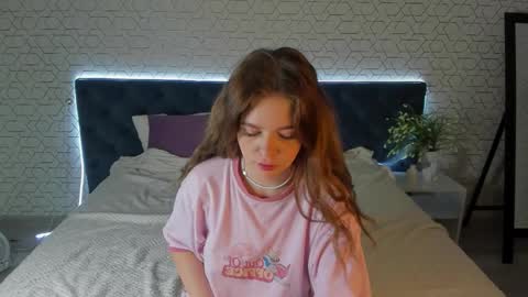 Snapshot of desiree_doll chatting on February 2026 01:03:01 AM Gill online show from February 2026 01:03:01 AM