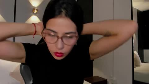 Snapshot of desireee_ chatting on October 2025 12:19:02 PM desire online show from October 2025 12:19:02 PM