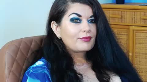 Snapshot of desirehellen chatting on October 2025 05:49:02 AM HellenMoon online show from October 2025 05:49:02 AM