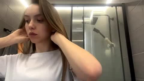 Ksenia online show from May 2026 02:41:01 AM