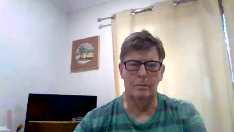 Snapshot of desmon1958 chatting on January 2026 01:43:01 AM Desmon1958 online show from January 2026 01:43:01 AM