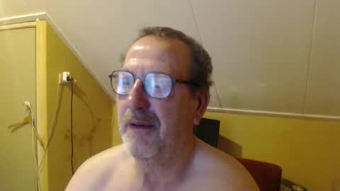 destelp online show from September 2025 10:21:02 PM