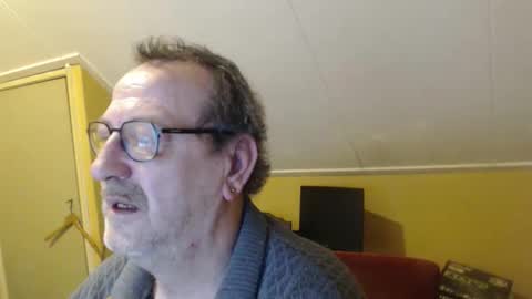 Snapshot of destelp chatting on February 2026 10:03:02 AM destelp online show from February 2026 10:03:02 AM