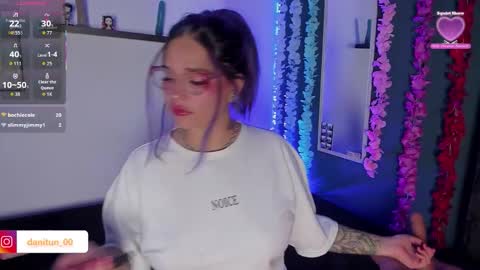 Snapshot of destiny14_ chatting on February 2026 01:21:01 AM Dani online show from February 2026 01:21:01 AM