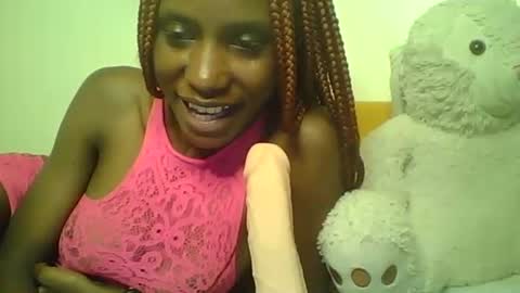 detlefmagadaline2021 online show from April 2026 05:43:02 PM