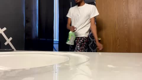 Snapshot of detroitbiguy chatting on December 2024 02:19:02 PM Nastytae313 online show from December 2024 02:19:02 PM