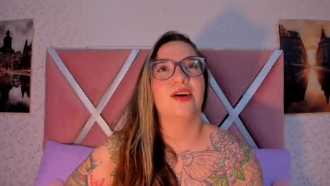Snapshot of deva_blue chatting on May 2026 10:06:02 PM Deva Blue online show from May 2026 10:06:02 PM