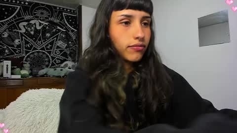 Gi HELP ME REACH 50 THUMPS UP 3 online show from December 2024 02:09:01 AM