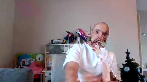 devanom94 online show from December 2025 12:55:01 PM