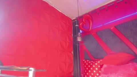 devil_taylorx online show from November 2025 02:42:02 PM