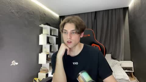 Snapshot of devilnut1 chatting on November 2025 05:00:02 PM devilnut1 online show from November 2025 05:00:02 PM