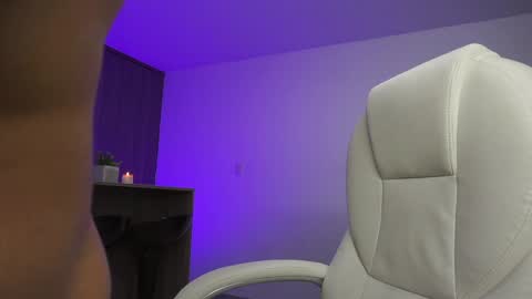 Devin Hunter online show from December 2024 03:06:01 AM