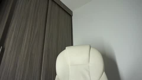 Devin Hunter online show from December 2024 03:29:02 AM