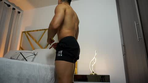 Devin Hunter online show from February 2025 03:06:01 AM