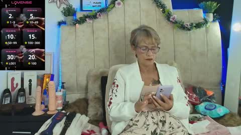 Devora online show from November 2025 06:34:01 PM