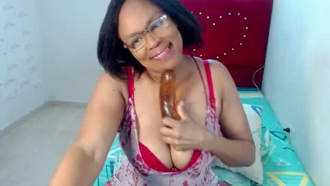 Snapshot of devorasexy2 chatting on April 2026 10:49:02 AM Devora.. online show from April 2026 10:49:02 AM
