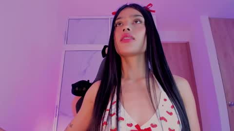 Sara 3 online show from May 2026 08:46:01 PM