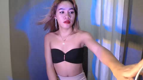 dexie121698 online show from March 2025 08:19:02 AM