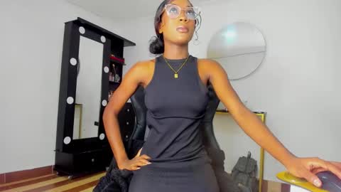 Madisson online show from November 2025 08:46:02 PM