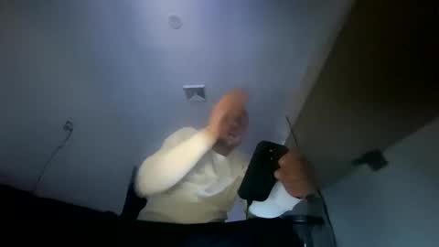 Snapshot of deznuts130 chatting on February 2025 05:56:02 AM deznuts130 online show from February 2025 05:56:02 AM