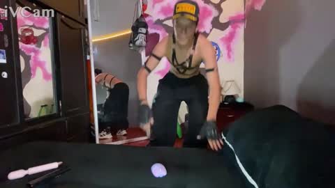 Snapshot of dhamyan_wang chatting on February 2026 11:32:01 PM Dhamyan Wang online show from February 2026 11:32:01 PM