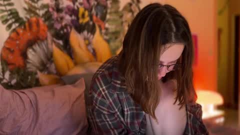 Di Alex online show from March 2025 04:33:02 PM