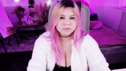 Dia online show from March 2026 08:04:01 PM