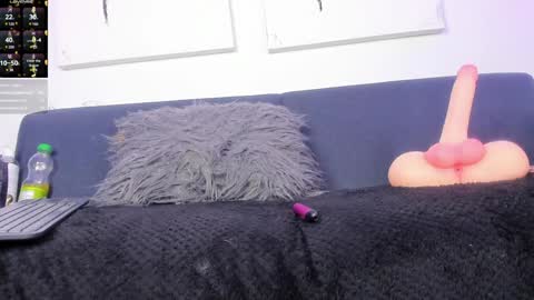 Camila and Megan online show from January 2025 08:15:01 PM