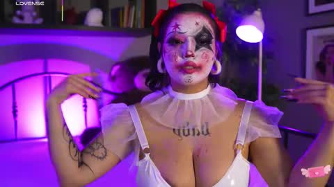 Diamond            online show from October 2025 09:53:02 PM