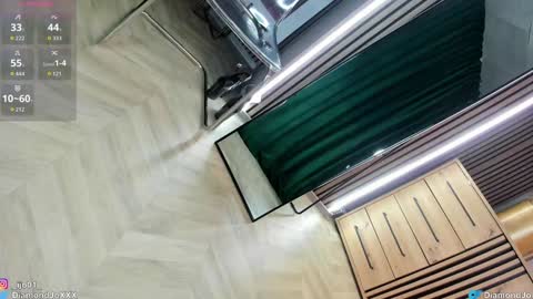 Snapshot of diamond_jo_ chatting on October 2025 10:31:01 PM Jo online show from October 2025 10:31:01 PM