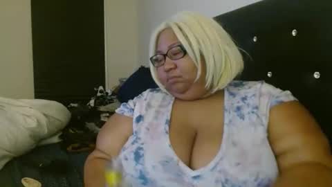 diamondbbwqueen online show from May 2026 02:06:01 AM