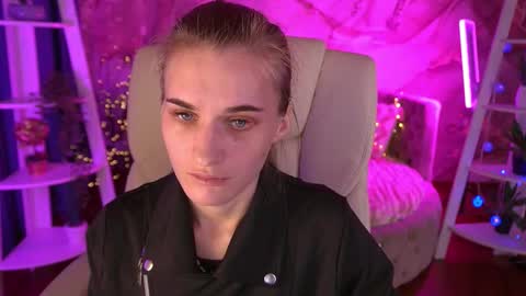 Snapshot of diamondnina chatting on January 2026 07:22:01 AM DiamondNina online show from January 2026 07:22:01 AM