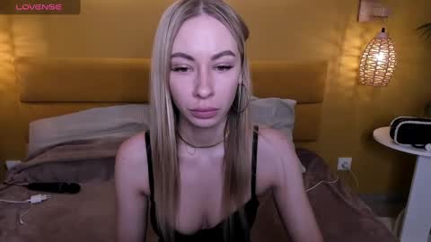 Diana  online show from February 2025 08:44:01 AM