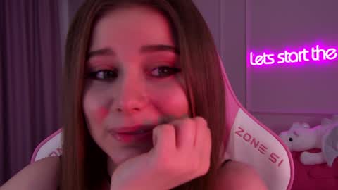 Snapshot of dianabecker chatting on January 2025 11:24:01 PM Diana online show from January 2025 11:24:01 PM